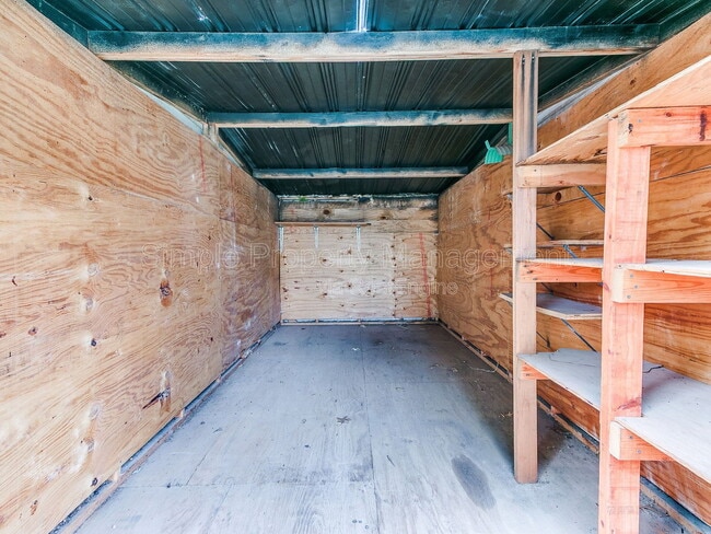 Building Photo - 2401 Fedderson Dr