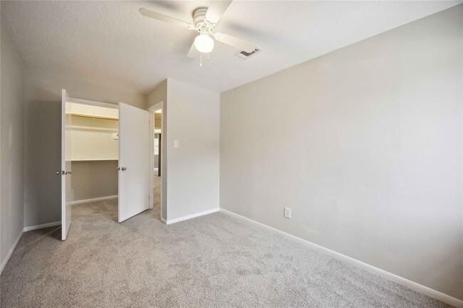 Building Photo - 12215 Cardston Ct