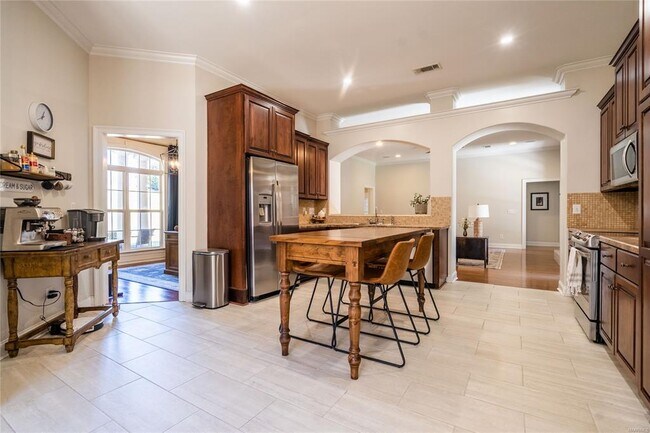 Building Photo - 124 Pine Bark Ct