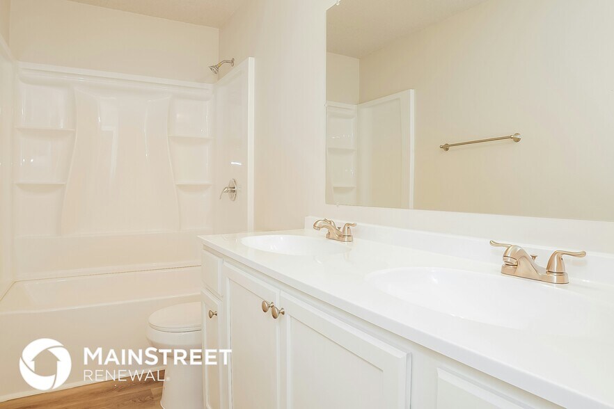 Building Photo - 2304 Lannigan Dr