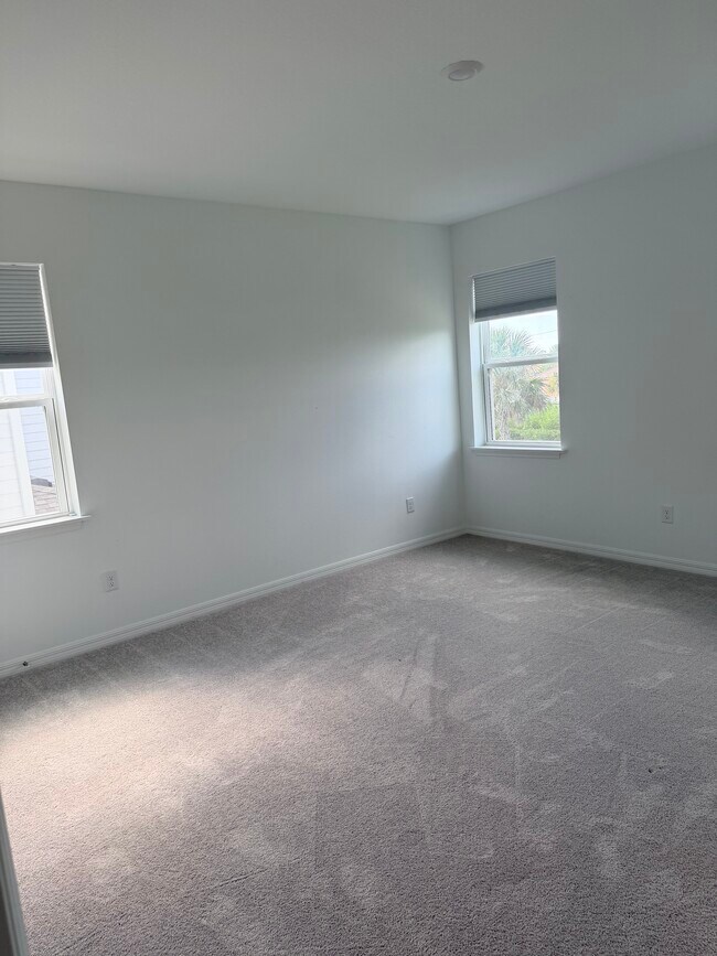 Building Photo - 15077 Shady Palms Ln