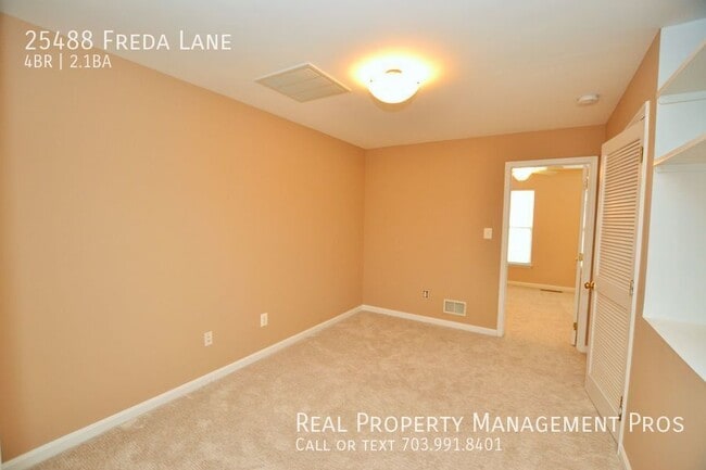 Building Photo - 25488 Freda Ln