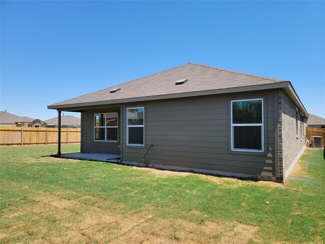 Building Photo - 100 Montego St