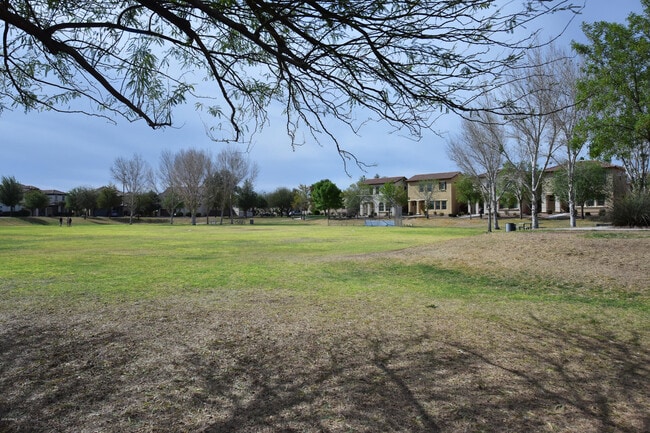 Building Photo - 4757 E Woodside Way