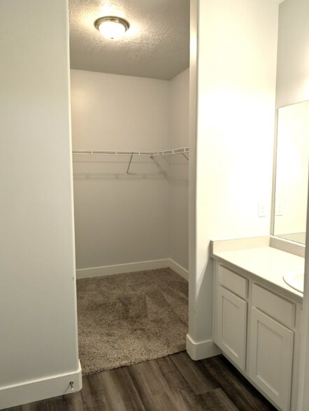 Building Photo - 13128 Keegan Dr