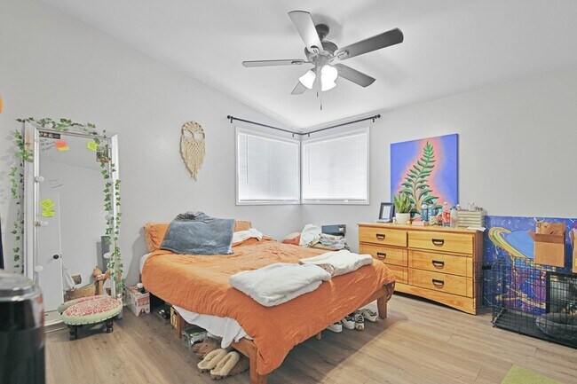 Building Photo - 2007 68th St