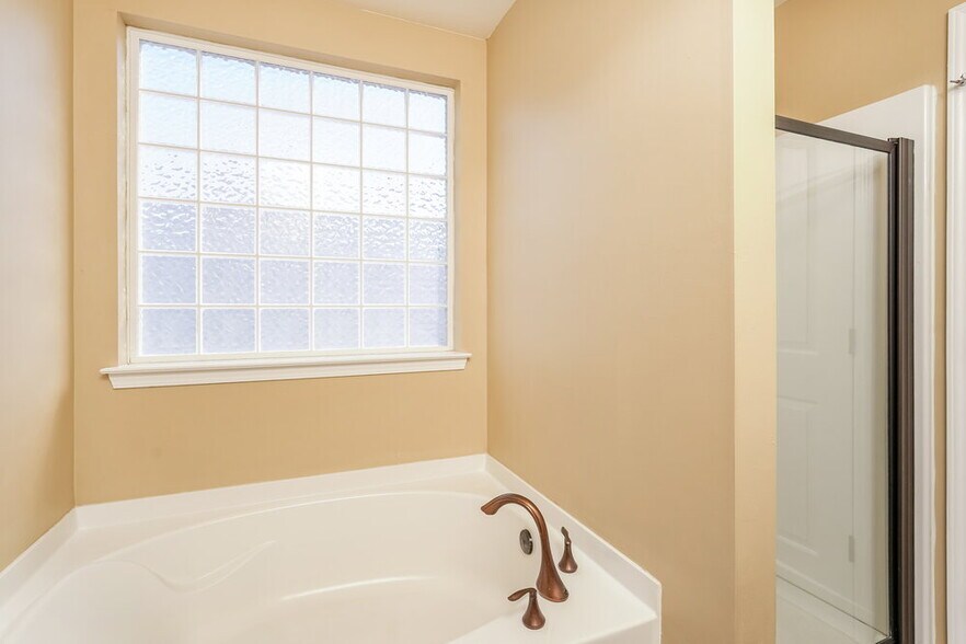 Building Photo - 4988 Old Towne Village Cir
