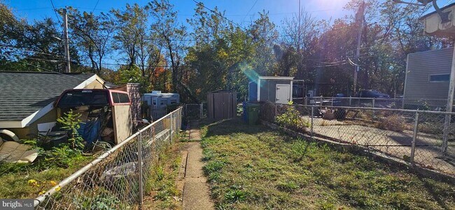 Building Photo - 1231 Church St