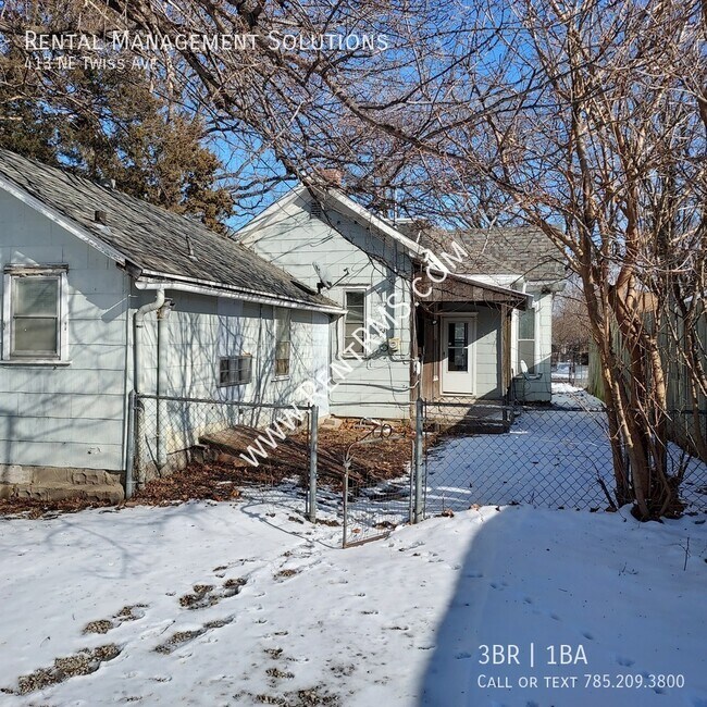 Building Photo - 413 NE Twiss Ave