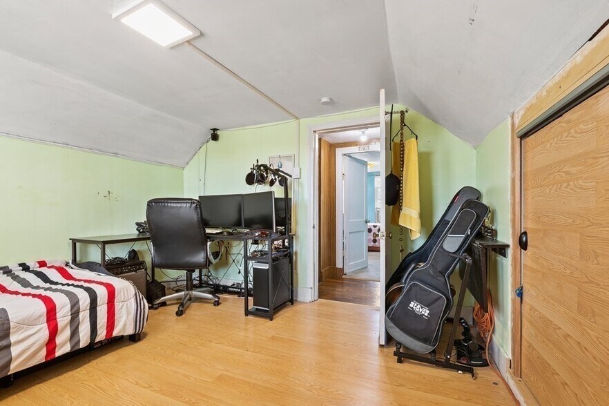 Building Photo - 107 Belle Ave