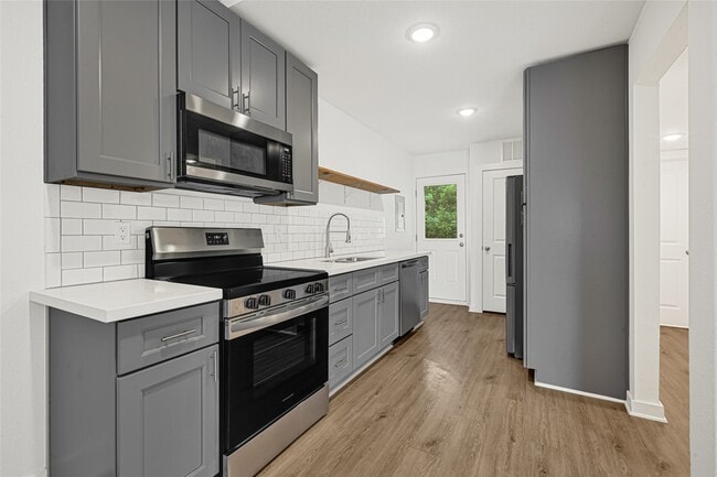 Building Photo - 7537 Westover St