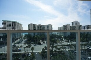 Building Photo - 3800 S Ocean Dr