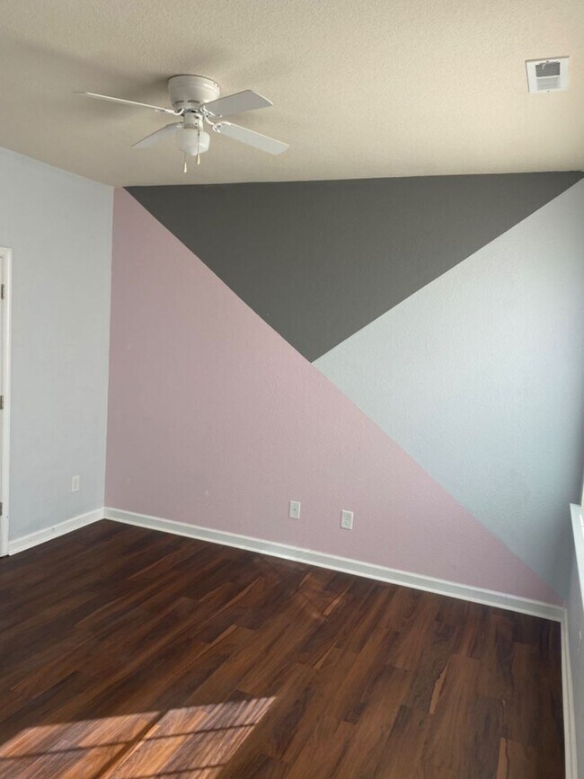 Building Photo - 5500 Muth Ct
