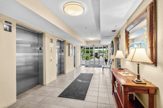 Building Photo - Spacious 3BR/3BA Coastal Retreat at Harbour Pointe – Utilities Included!