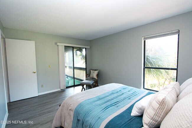 Building Photo - 10200 Belle Rive Blvd