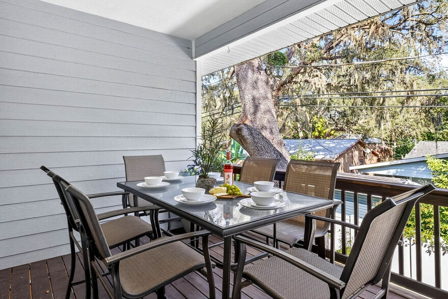 Building Photo - 1826 Beachway Ln