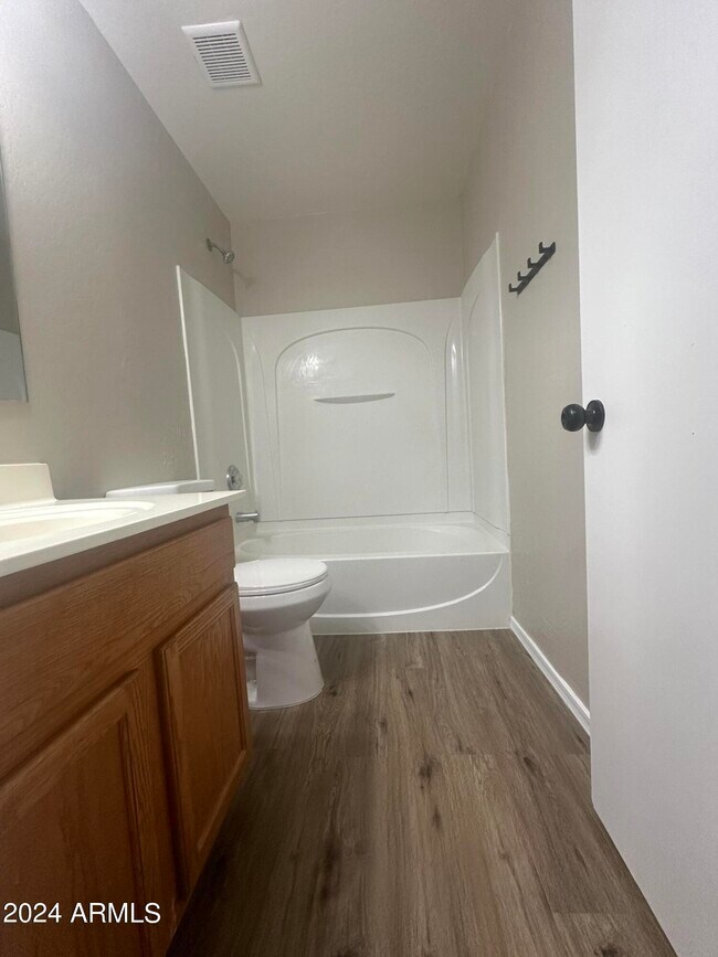 Building Photo - 2488 E Meadow Lark Way