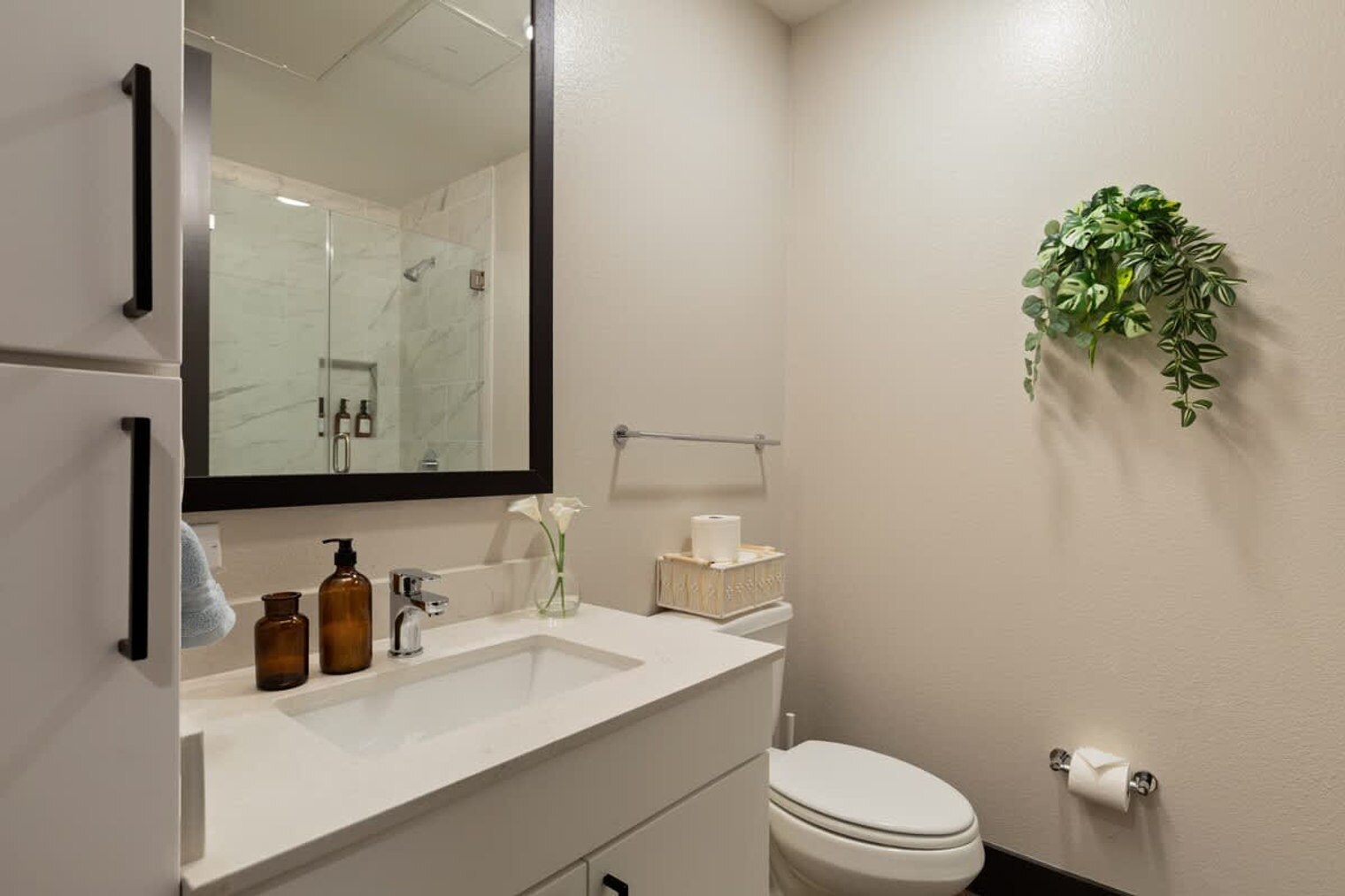 Building Photo - 9127 Research Blvd