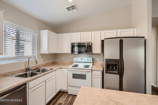 Building Photo - 13194 E Mineta Ridge Dr