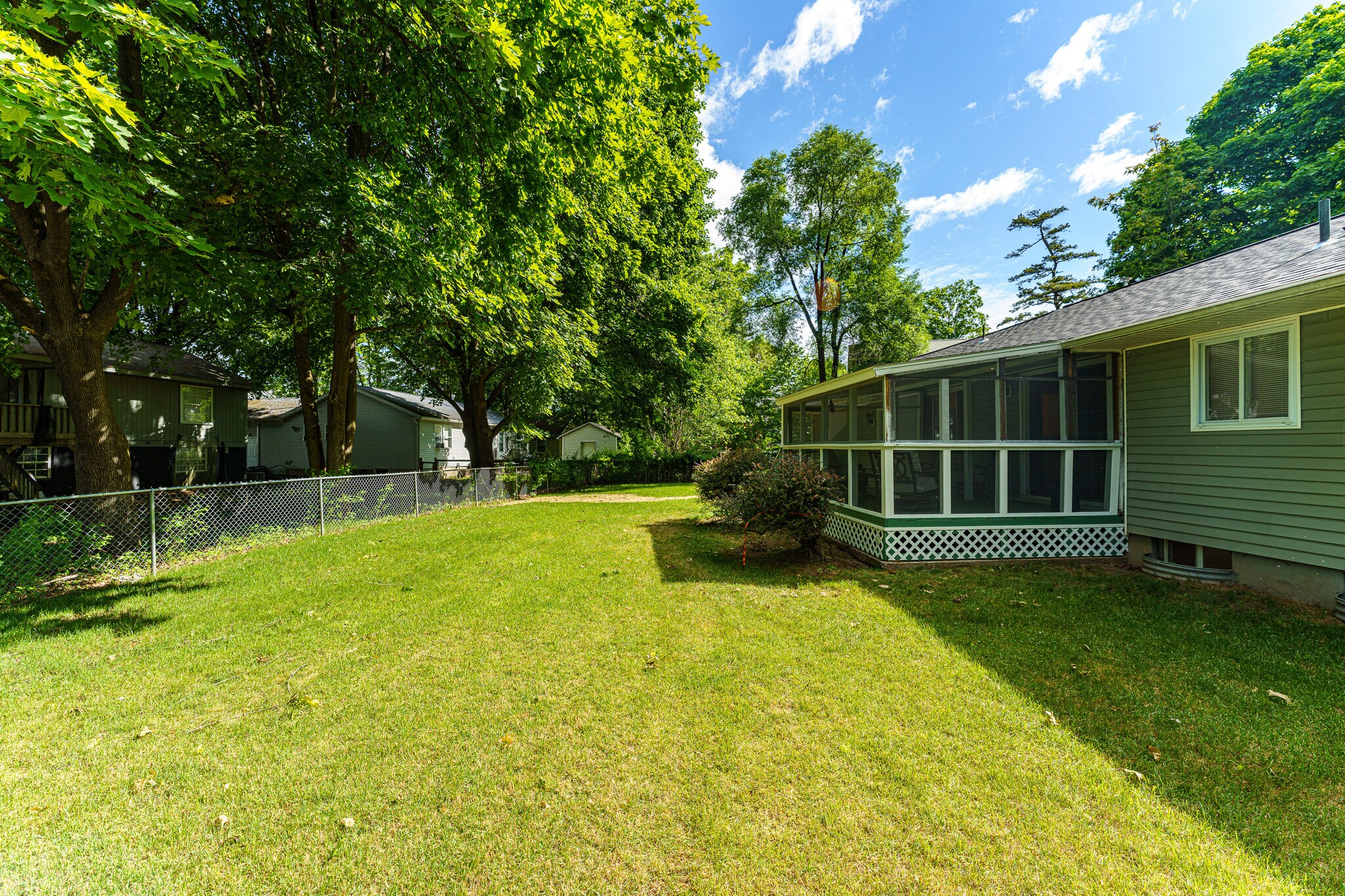 Building Photo - 15 Spa Cir