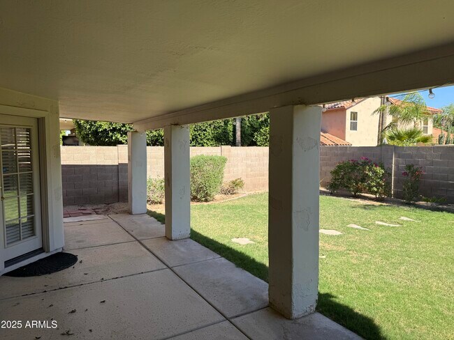 Building Photo - 9175 E Camino Del Santo