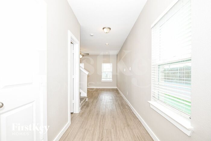 Building Photo - 9935 Rio Doso Dr