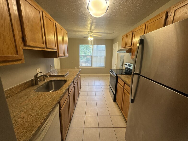 Building Photo - 4607 Deepwood Ct