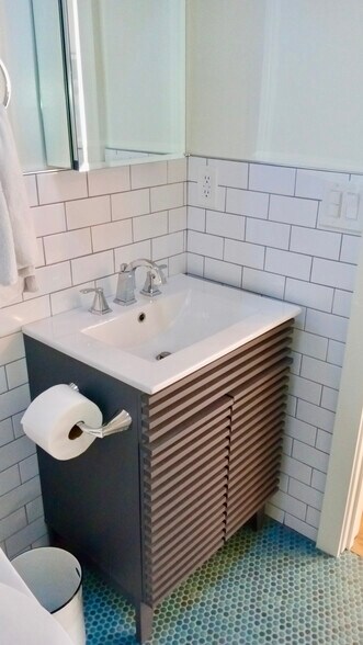 Building Photo - 23 29th Ave