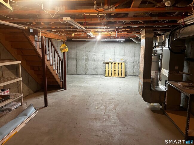 Building Photo - 151 Wynwood Dr