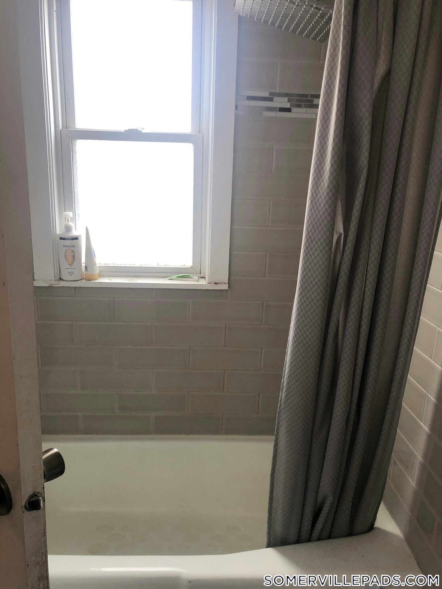 Building Photo - 14 Dow St