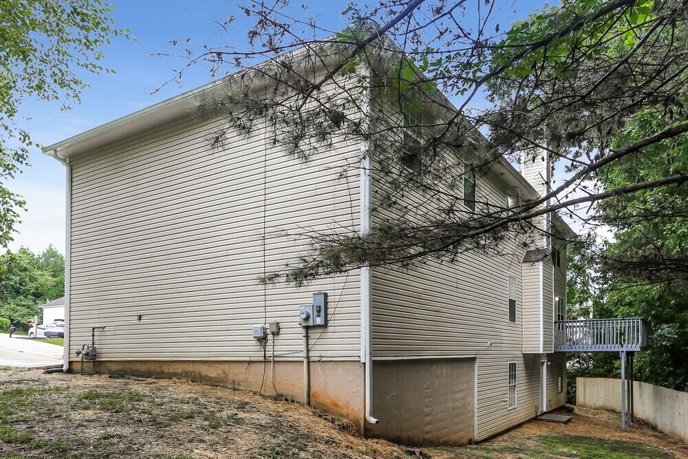 Building Photo - 3747 Wolverton Cir