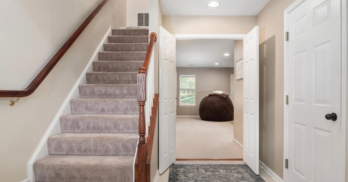 Building Photo - 1028 Meandering Way