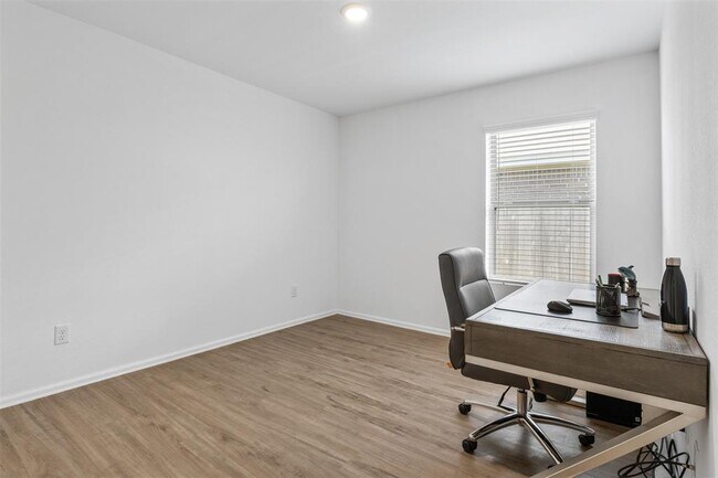 Building Photo - 9311 Sierra Pt Wy