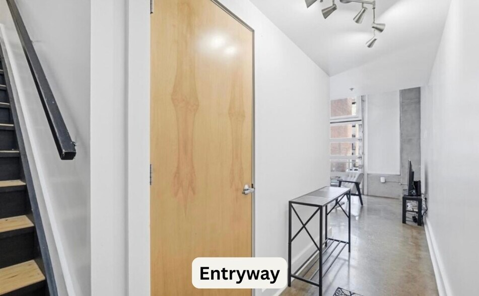 Entryway - 353 W 4th St