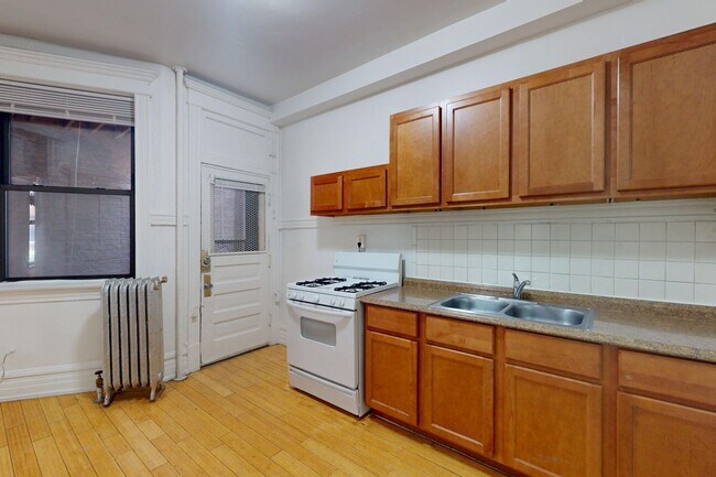 Floorplan - 5401-5403 S. Woodlawn Avenue
