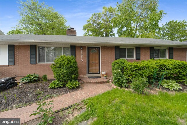 Building Photo - 6210 Dana Ave