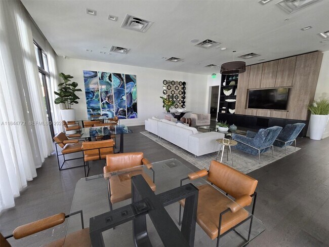 Building Photo - 4636 NW 84th Ave