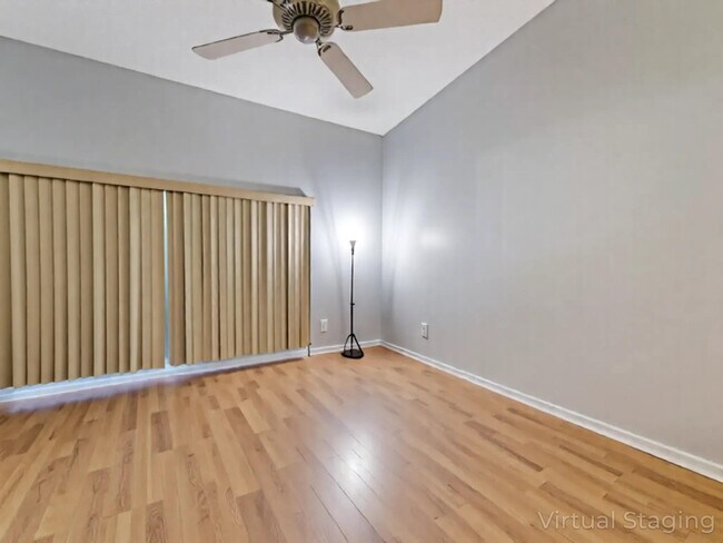 Building Photo - 3928 Vine Trail