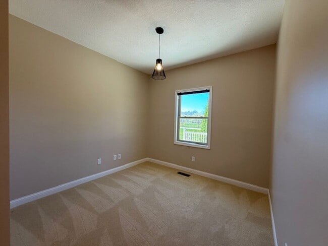 Building Photo - Maroa-Forsyth Ranch For Rent!