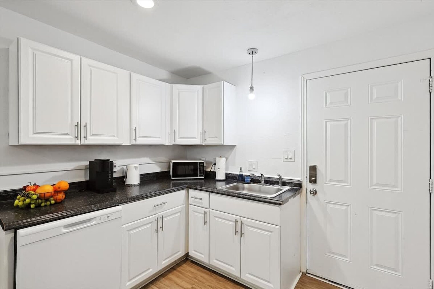 Building Photo - 329 Blandin St