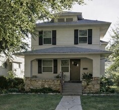 Building Photo - 321 N Lawn Ave