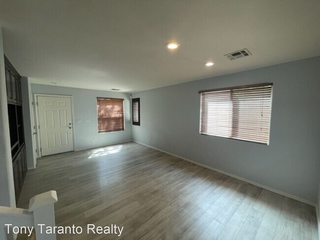 Building Photo - 5 br, 3.5 bath House - 5869 Baroque Gold C...