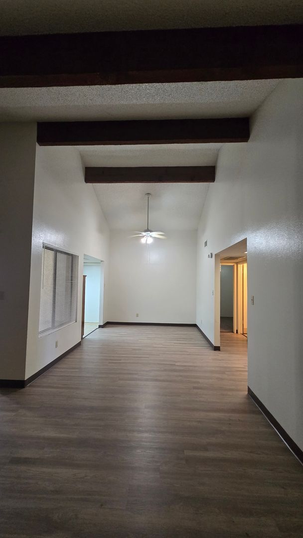 Building Photo - 817 Quail Ln