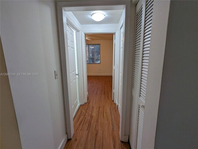 Building Photo - 2160 E Preserve Way