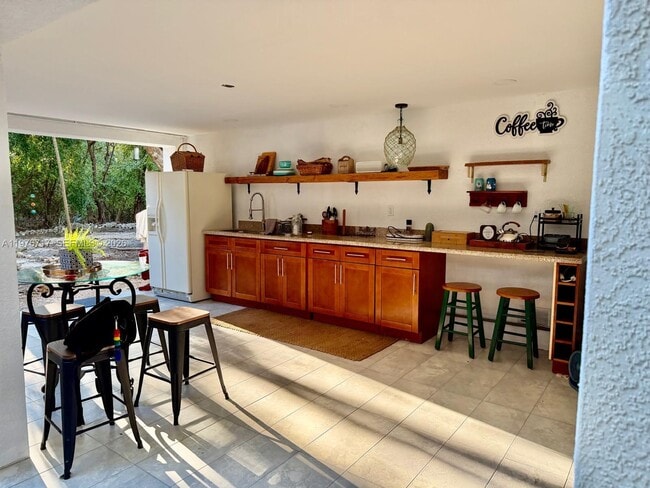 Building Photo - 1615 Harbor Dr