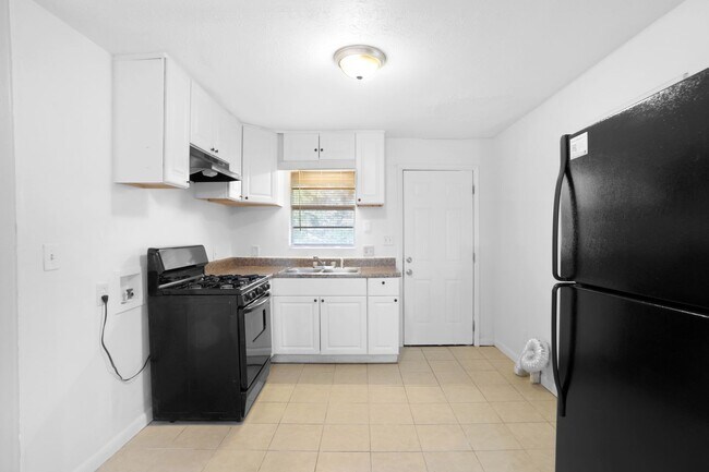 Primary Photo - 2932 Harlan Dr
