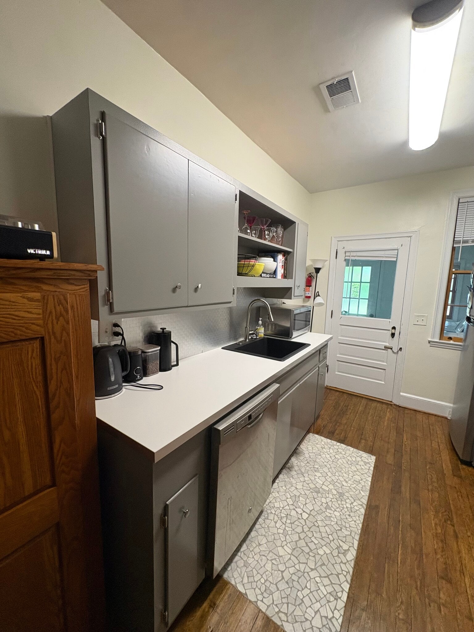 Kitchen - 2603 Kiawah Ave