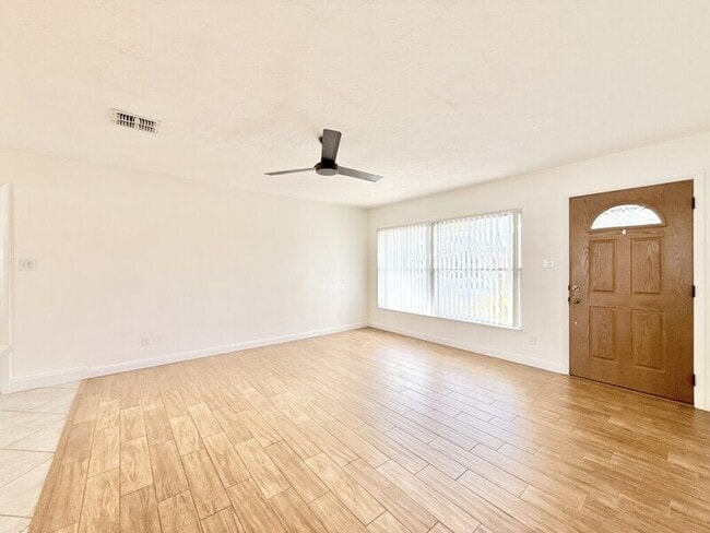 Building Photo - 2701 56th Ln N