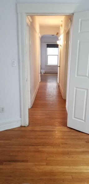 Building Photo - 4604 Lexington Ave