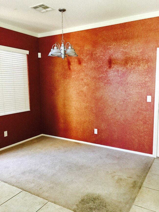 Building Photo - Must See Home in Gated Community!